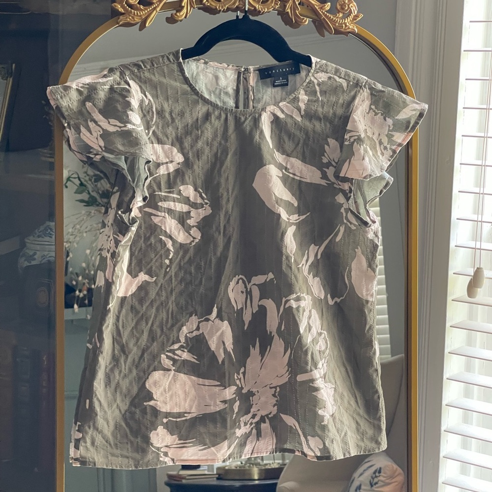 Sanctuary NWOT 100% Cotton Green and Pink Floral Ruffle Flutter Sleeve Top